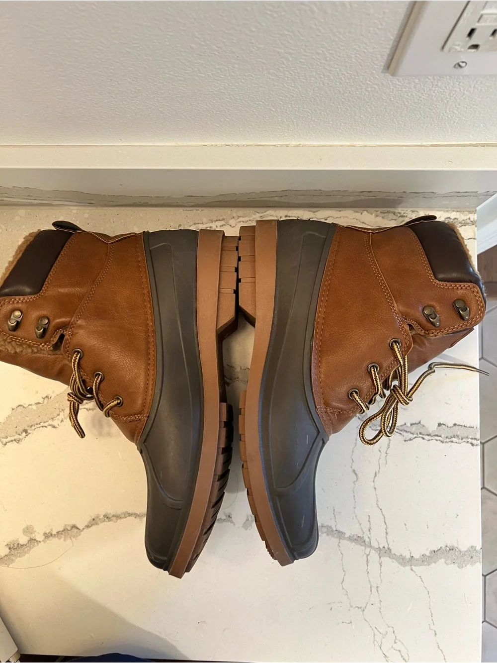 Nautica Brown Waterproof Duck Boots with Faux Shearling Men’s Size 10
